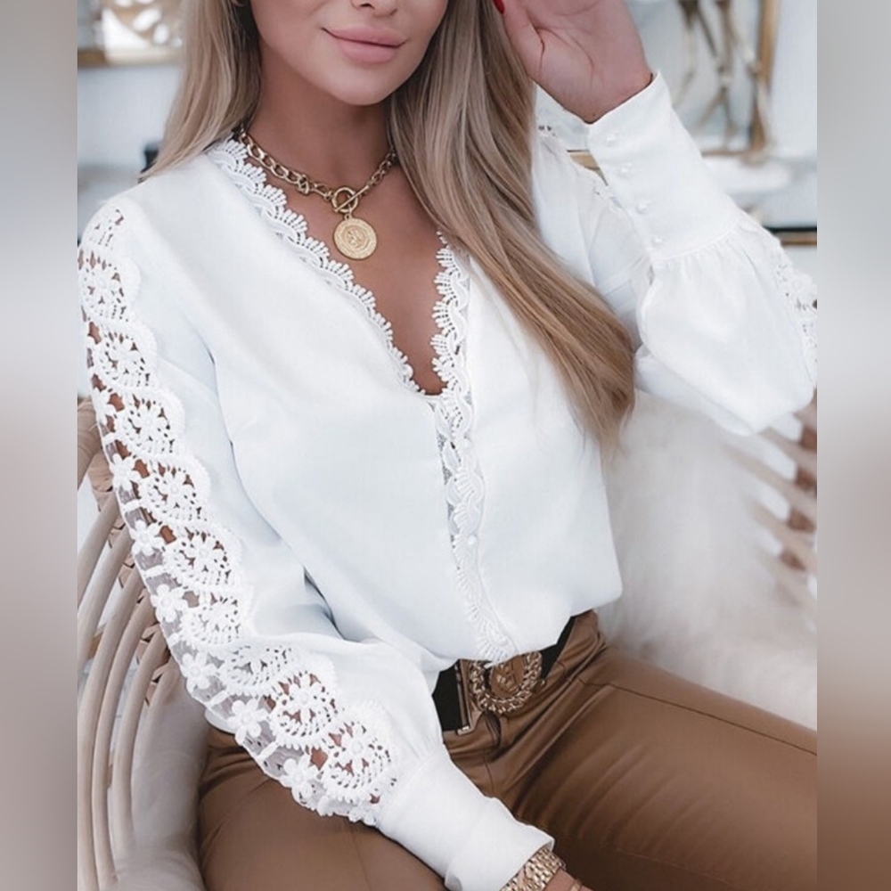 Black Lace Patch Bottom Blouse - image 3